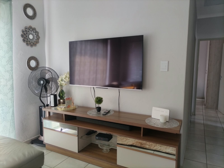 3 Bedroom Property for Sale in Waterkloof East North West